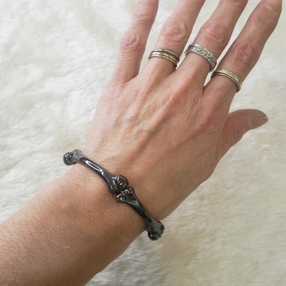 MARC JACOBS Bone Bangle Bracelet Gunmetal Goth Girl